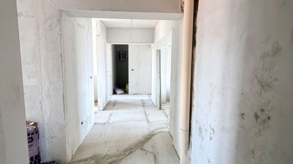 APARTAMENT SPATIOS CU VEDERE PE 2 PARTI - Poză 13