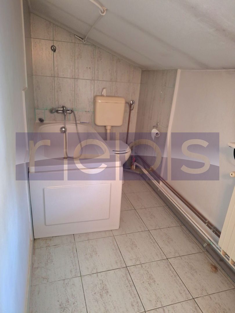 VILA DE VÂNZARE | 6 CAMERE CURTE PROPRIE 200 MP | ZONA CENTRALĂ - Poză 20