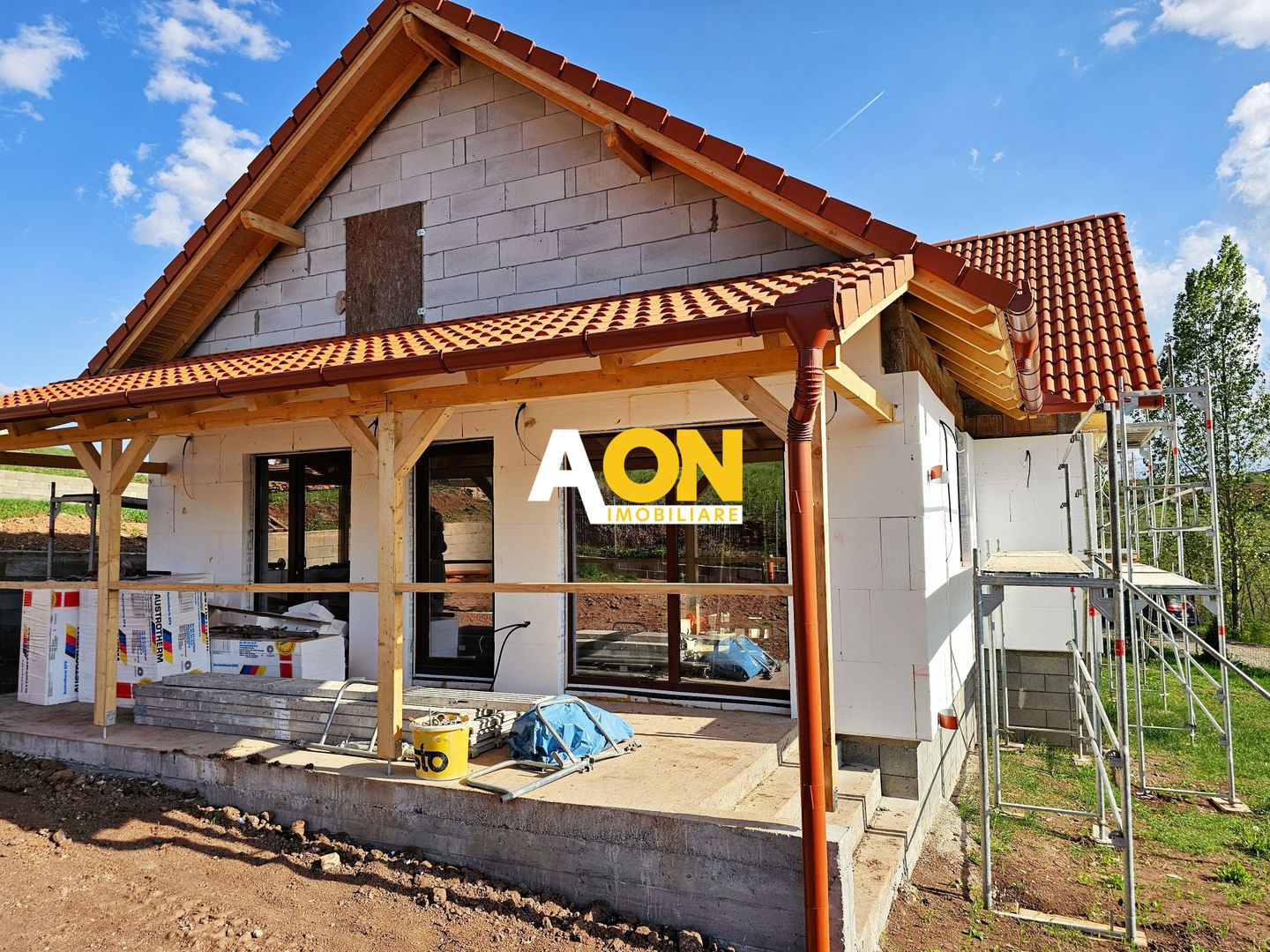 Casa la gri ( semifinisata ), 4 camere, 668 mp teren, com. Ciugud - Poză 3