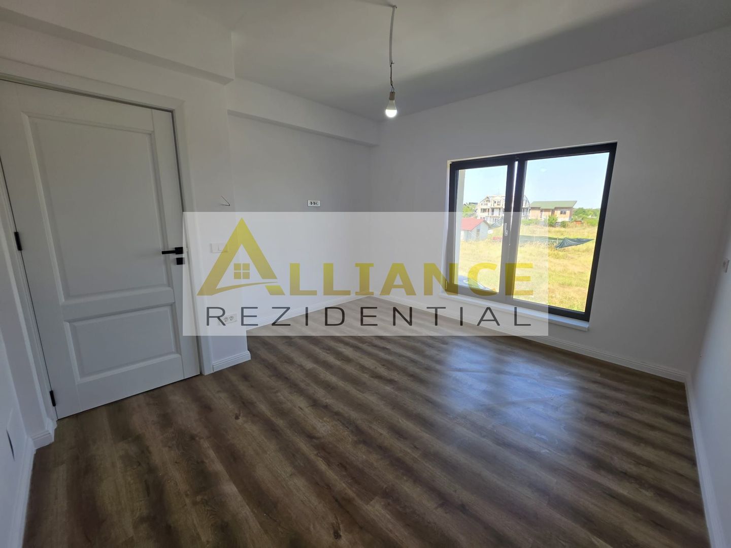 Vila 4 Camere | Curte amenajata - Poză 14