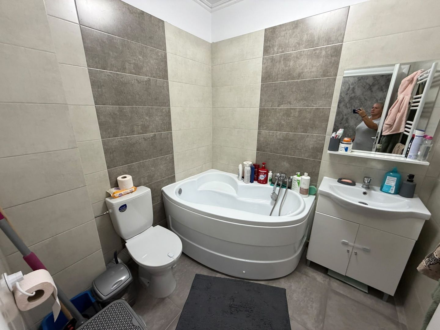 AP. 3 CAMERE - PARCARE INCLUSA, BUCATARIE INCHISA, CENTRALA, COMIS 0% - Poză 9