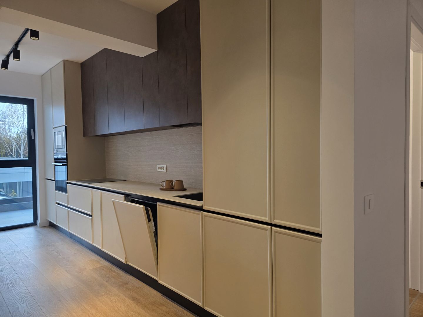 Apartament 4 Camere de vanzare Iancu Nicolae utilat mobilat - Poză 5