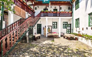 Pensiune 18 Camere cu Restaurant - Cetatea Oradea - Poză 2