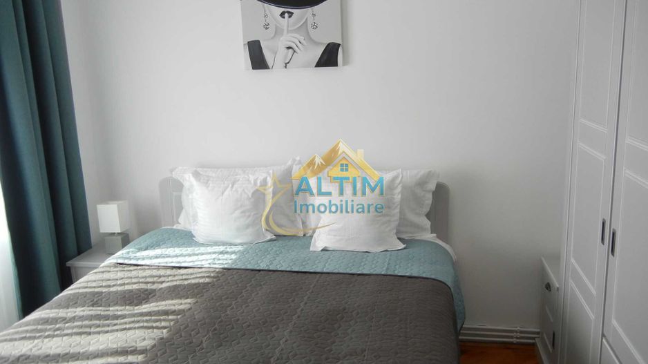 Apartament 3 camere, 2 băi, Răcădău, Brașov - Poză 1