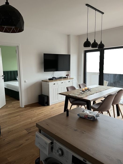 Vanzare apartament  ultrafinisat 3 camere  Apahida - Poză 2