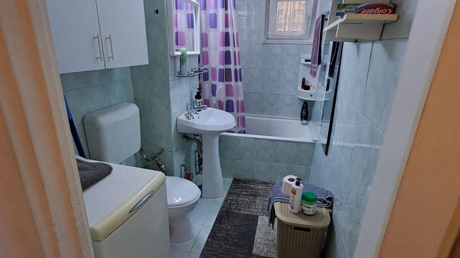 Apart 1 camera decomandat Sagului-Piata Doina - Poză 3