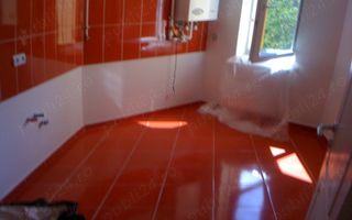 Vanzare apartament 2 camere central - Poză 4