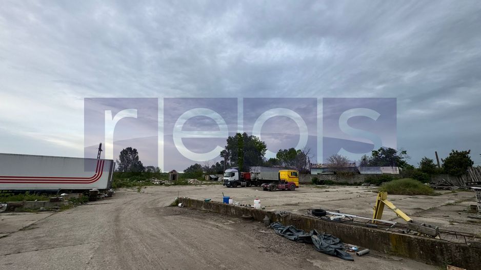 VANZARE TEREN 16.000 MP | 2 LOTURI | CONSTRUCTII EXISTENTE | ROSIORI DE VEDE - Poză 2