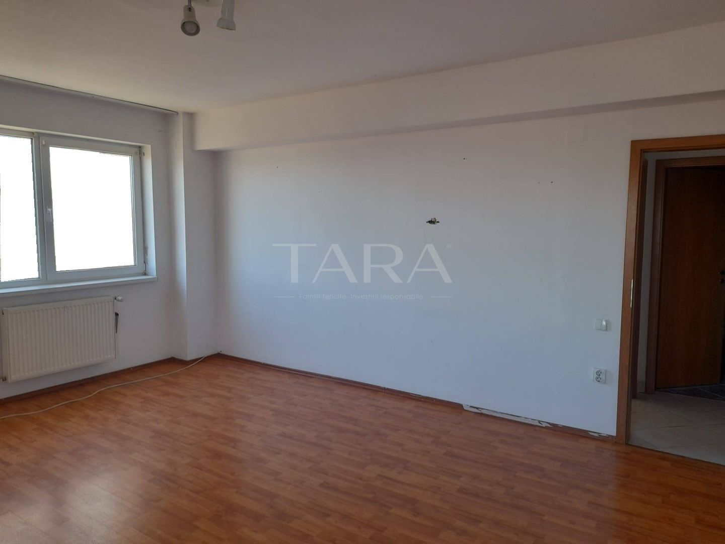 Apartament 2 camere decomandat cu garaj, zona Europa - Poză 2