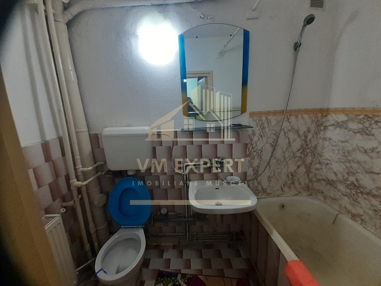 APARTAMENT 3 CAMERE ETAJ 2 ROTUNDA  CAMPULUNG - Poză 14