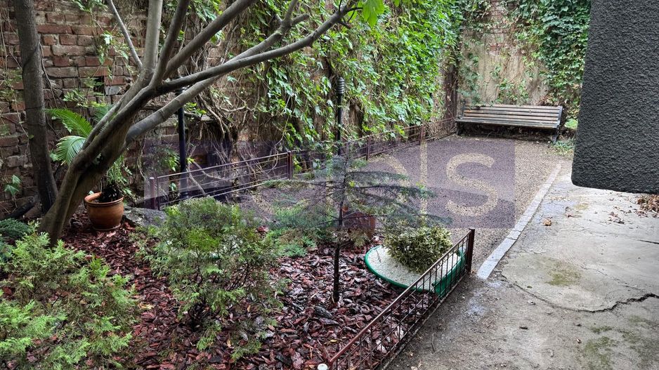 DE VANZARE APARTAMENT 4 CAMERE + CURTE | ZONA CENTRALĂ - Poză 10