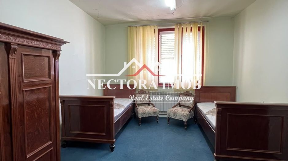 NECTORA IMOB-Casa 4 camere, 3 garaje, 200 mp,Str. C-tin Tanase,Central - Poză 8
