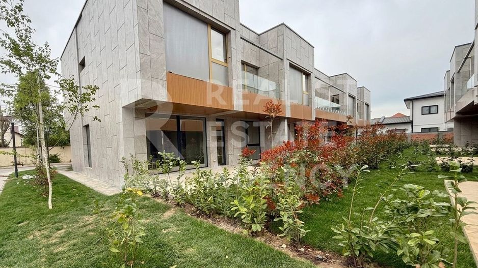 Vilă sustenabilă - panouri fotovoltaice, pompe de căldură, Pipera - Poză 1