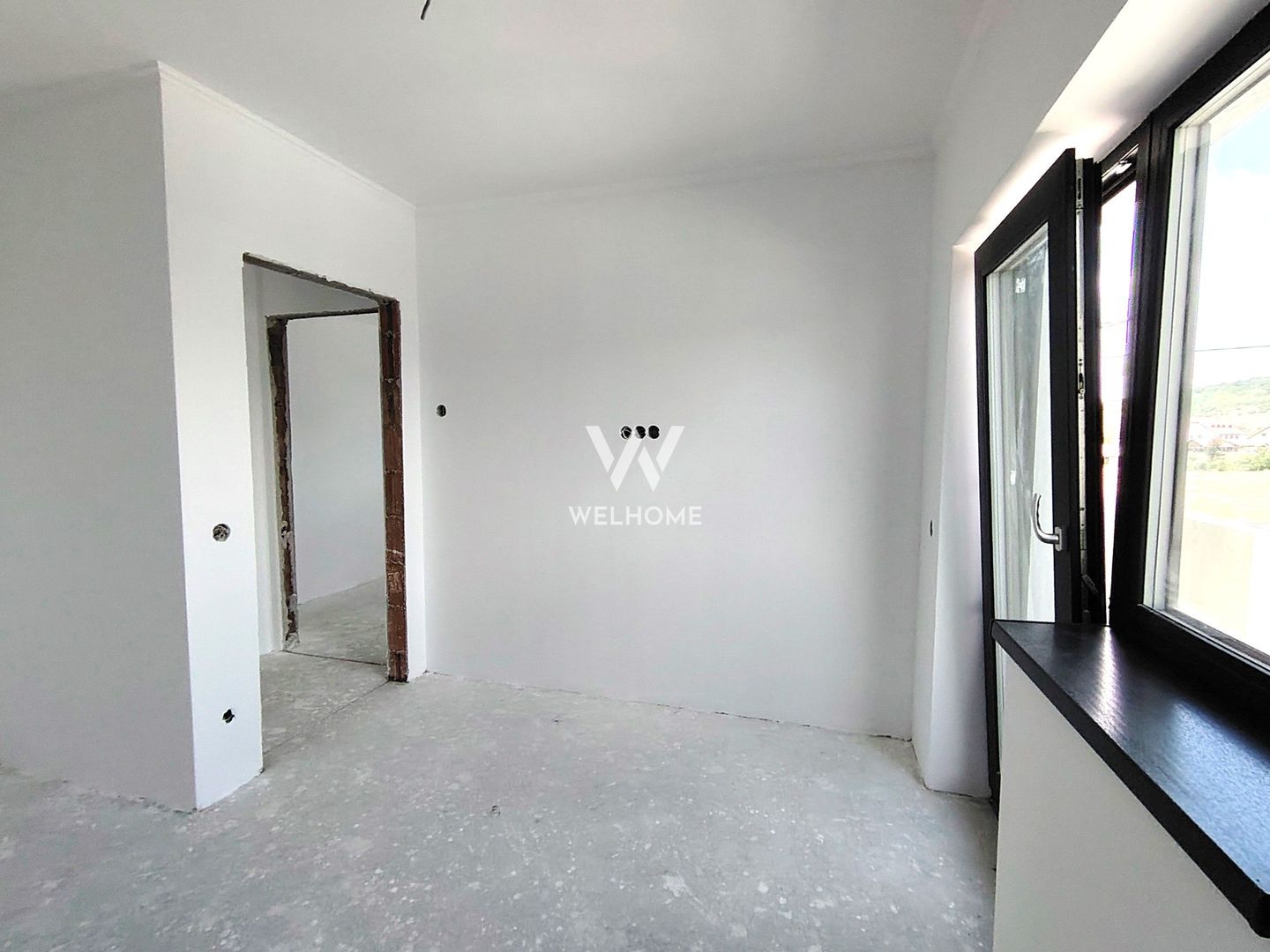 Casa Sibiu -  4 camere, 2 bai, curte - Poză 19