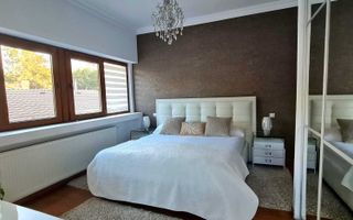 DE VANZARE APARTAMENT 4 CAMERE + CURTE | ZONA CENTRALĂ - Poză 4