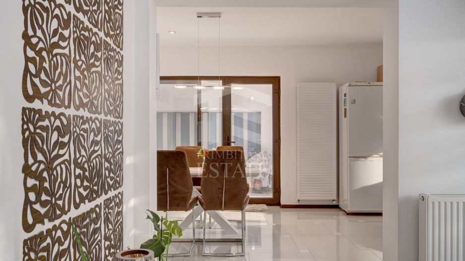 Vilă 342 mp cu piscină și 800 mp teren / 4 dormitoare / Pleașa - Poză 29