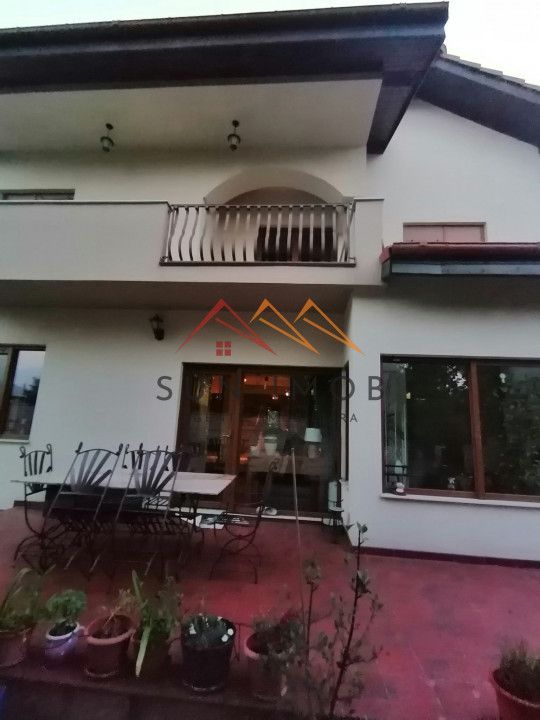 Vila P+E+M, an 2012, 6 camere, ultracentral, finisaje lux, Ploiesti,PH - Poză 13