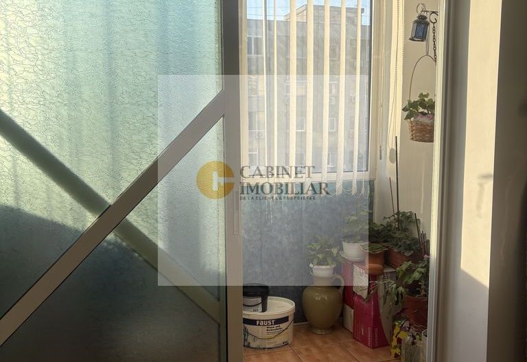 2 camere | 58mp total | bloc 1985 | loc de parcare | Crângasi - Poză 6