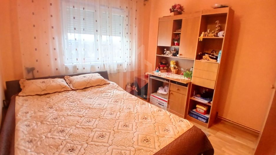 Apartament cu 3 camere decomandat | zona Vasile Aaron - Poză 3