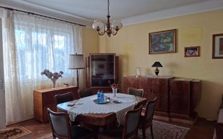 Apartament cu 3 camere si garaj in zona centrală - Poză 4