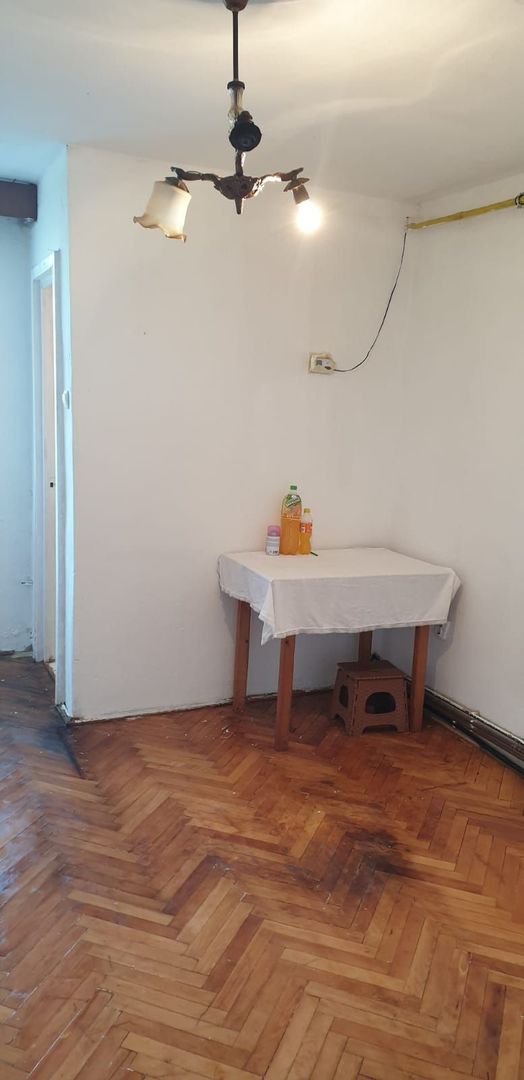 ageuropa.ro vinde gars RENOVATA, CENTRALA TERMICA etaj 2 Ostrovului. - Poză 2