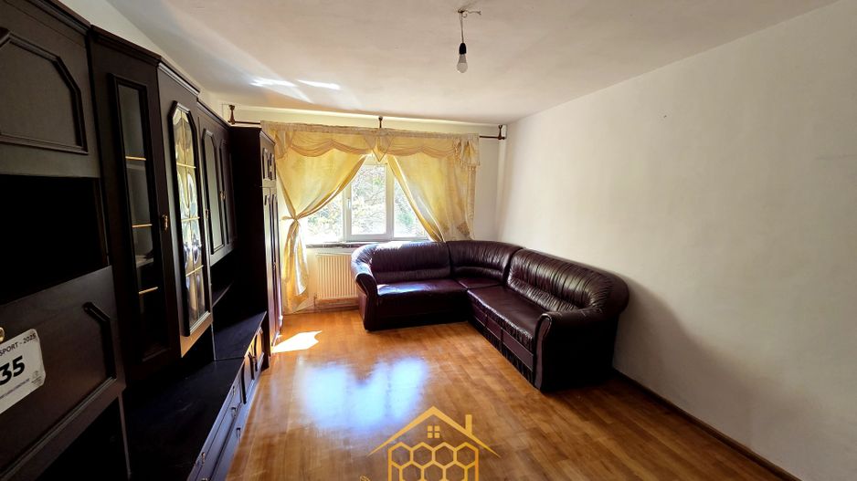 Apartament 3 Camere Decomandat - Spatios - in Zona 1 Mai - Poză 2