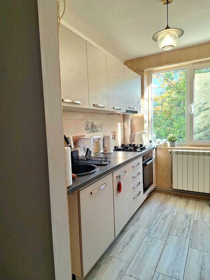 Vanzare apartament 3 camere, Micro 17, 60 mp, 88.000 EURO - Poză 7