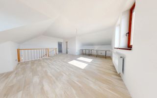 Vila cu arhitectura deosebita in Izvor-Tarlungeni - Poză 12