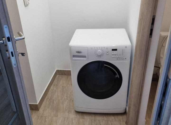 Inchiriere apartament 3 camere, Craiovei, nemobilat - Poză 9