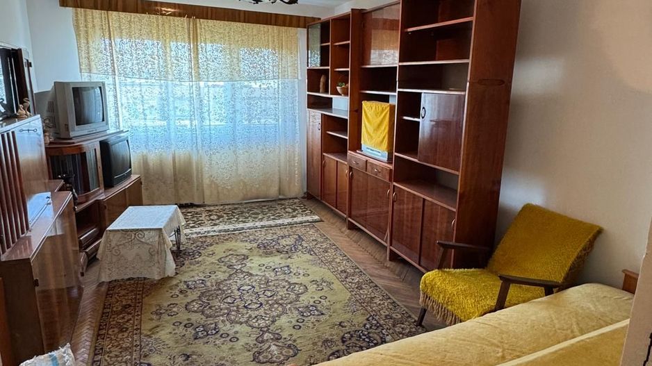vand apartament 3 camere zona zona Stomatologie, decomandat - Poză 2