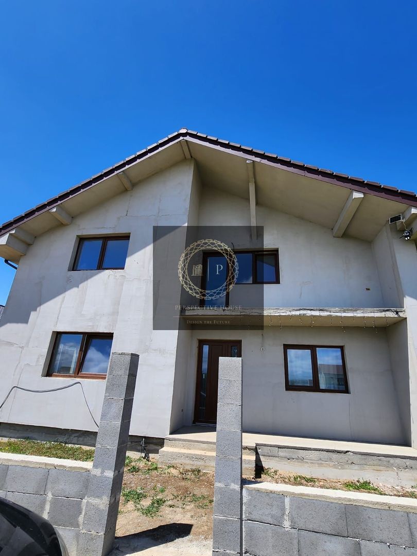 Casa Individuala-spatioasa in Orizont - Poză 1