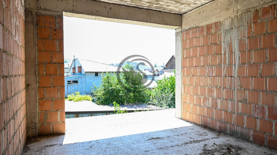 Casa la rosu de vanzare I Moderna I Zona Centrala - Ploiesti - Poză 17