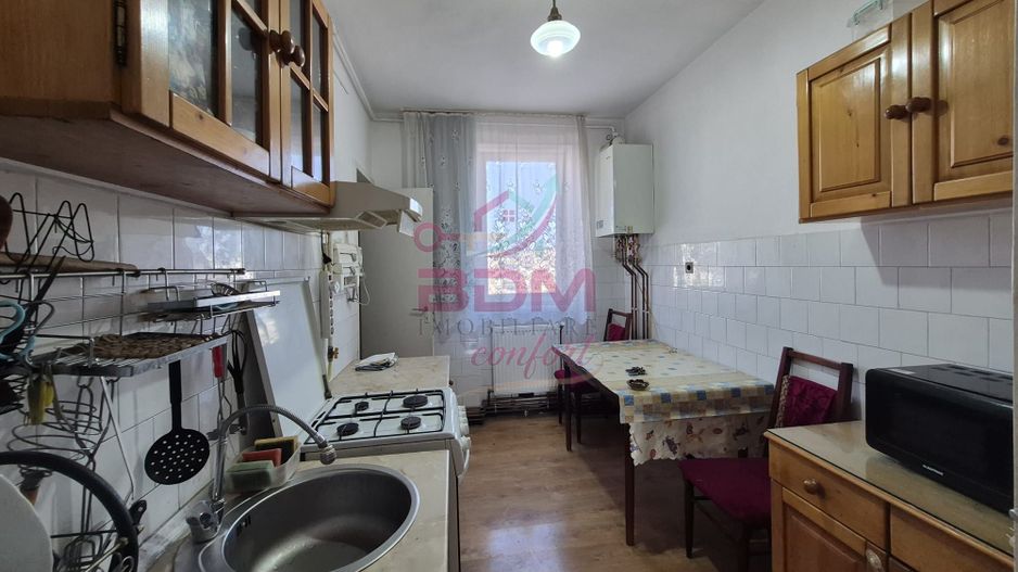 COMISION 0 | Apartament 4 camere | etaj intermediar | zona Micro 2 - Poză 1