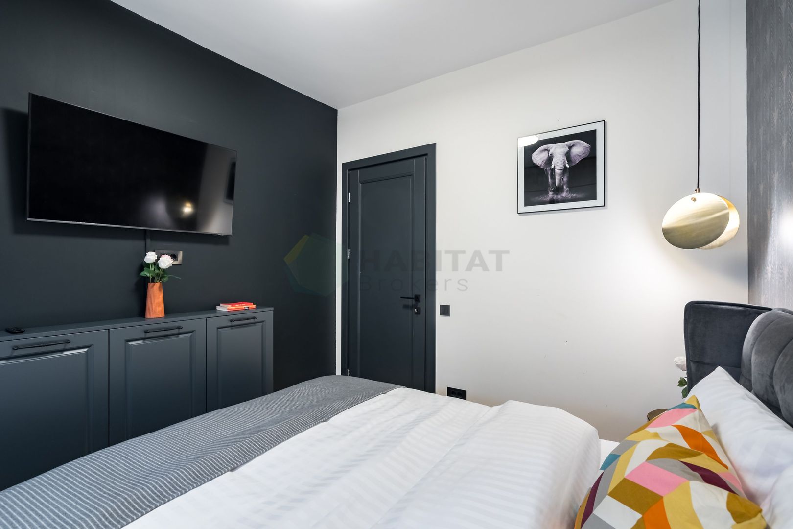 O Vacanță Permanentă în Inima Capitalei, Bulevardul Magheru - Poză 12