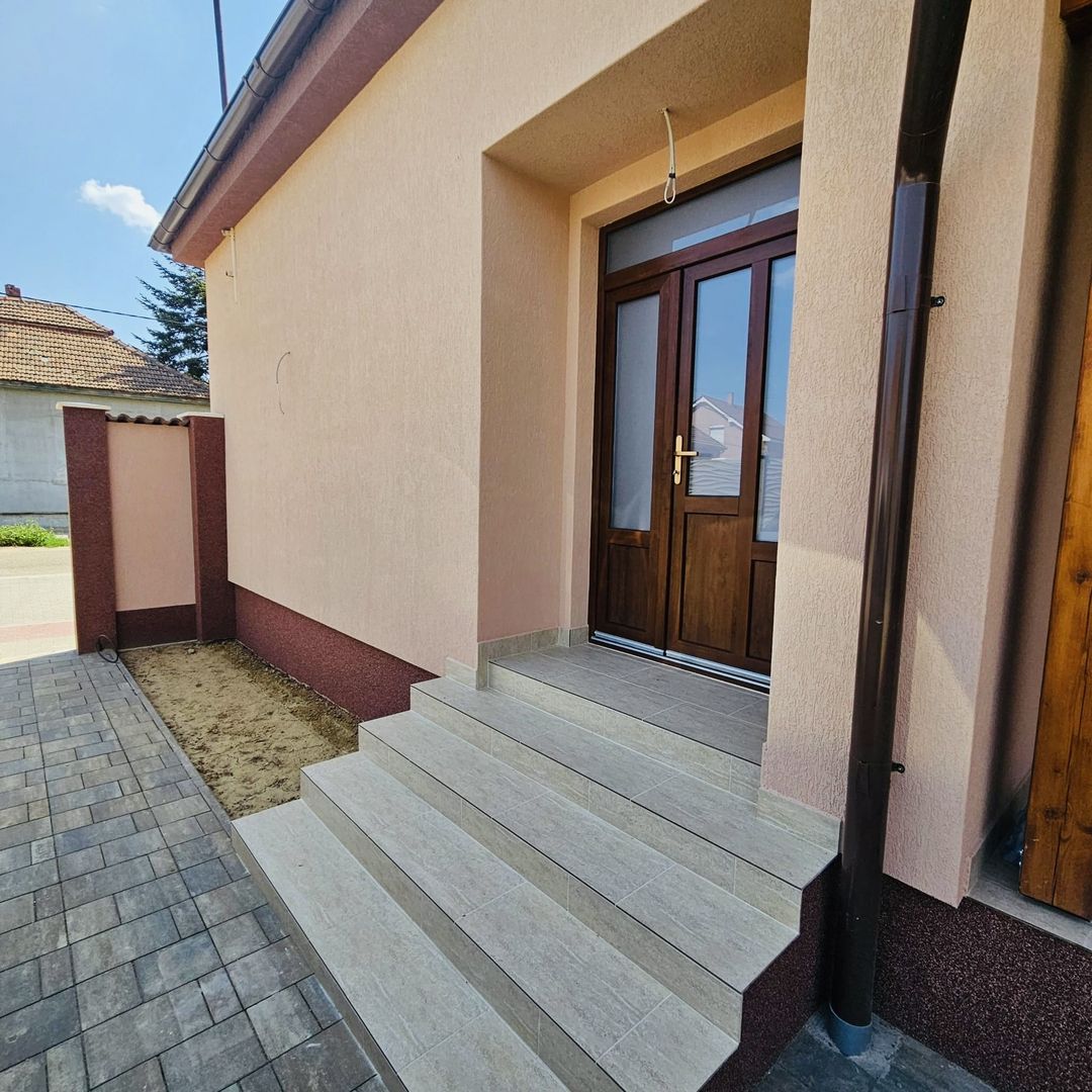 Casă renovată – Sântion, Oradea - Poză 2