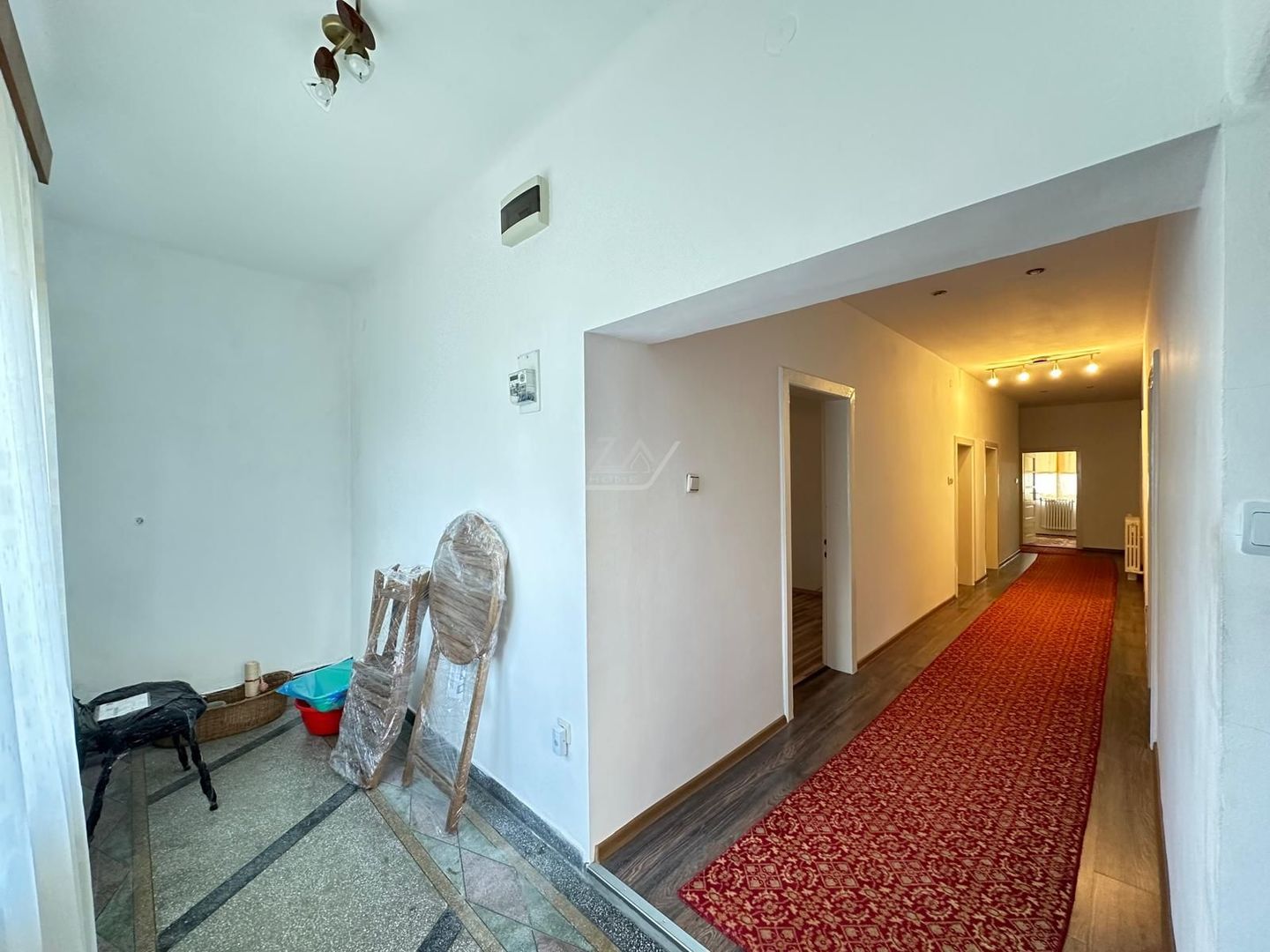 Casa individuala cu 5 camere decomandate. Pozitie excelenta. DIsponibila imediat - Poză 12