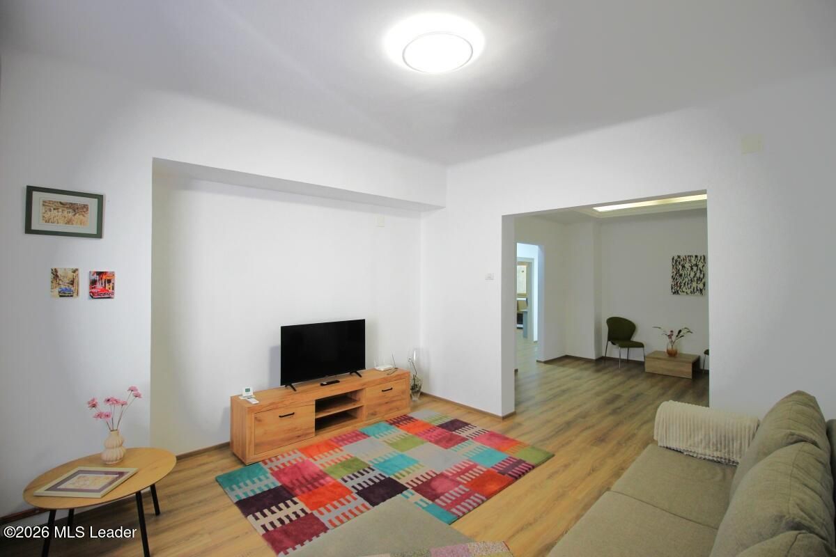 Piata Romana, 4 camere 138 MP total, Etaj 2/9, renovat - utilat, liber - Poză 29