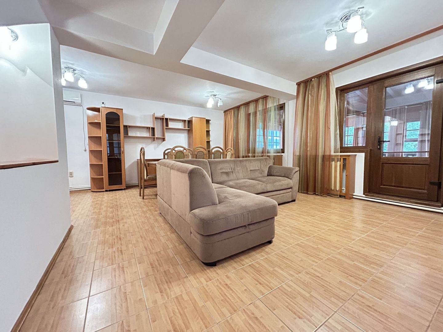 Casa P+1 BCA 4 camere Cartier KM5 strada Fantanele - toate utilitatile - Poză 1