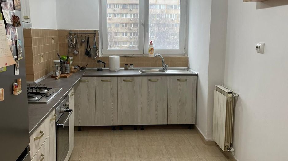 AP. 3 CAMERE LUJERULUI, CENTRALA TERMICA, BUCATARIE INCHISA, MOBILAT - Poză 9