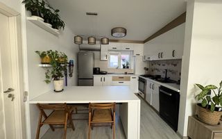 Vând apartament 3 camere, Florești – zona Terra. - Poză 1