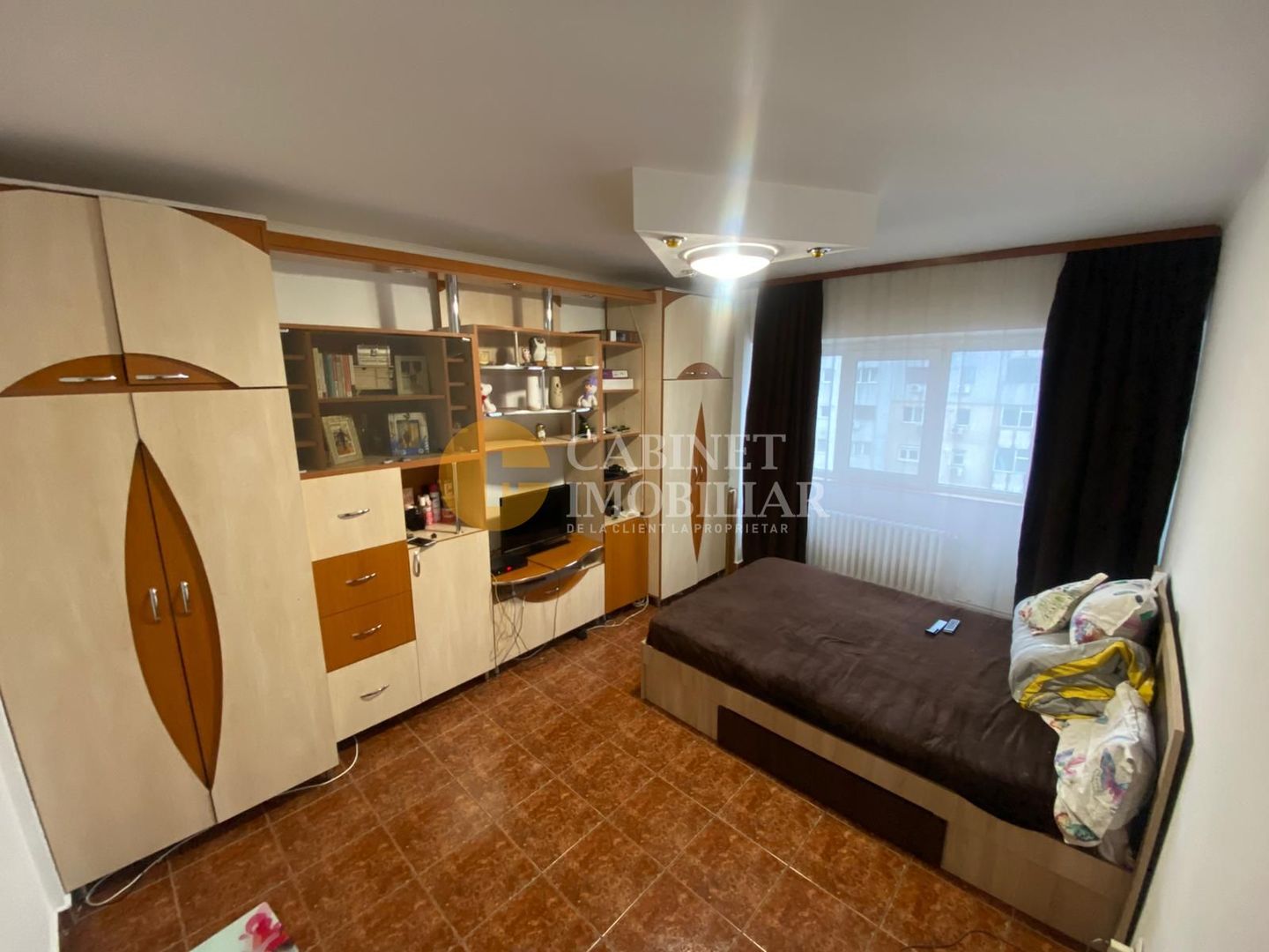 GARA - APARTAMENT 1 CAMERĂ - ETAJ INTERMEDIAR - Poză 1