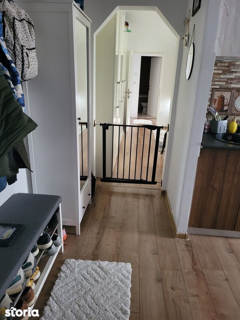 BRASADAS vinde ap 2 cam mobilat etaj 4/4. - Poză 3