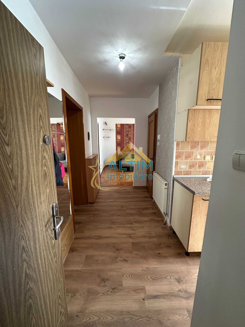 Apartament 3 camere în zona Spitalului Județean - de vânzare - Poză 4