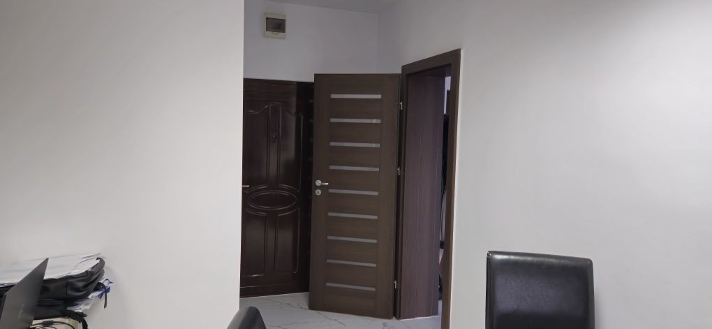 BRASADAS vinde Spatiu birou/apartament luceul Economic. - Poză 4