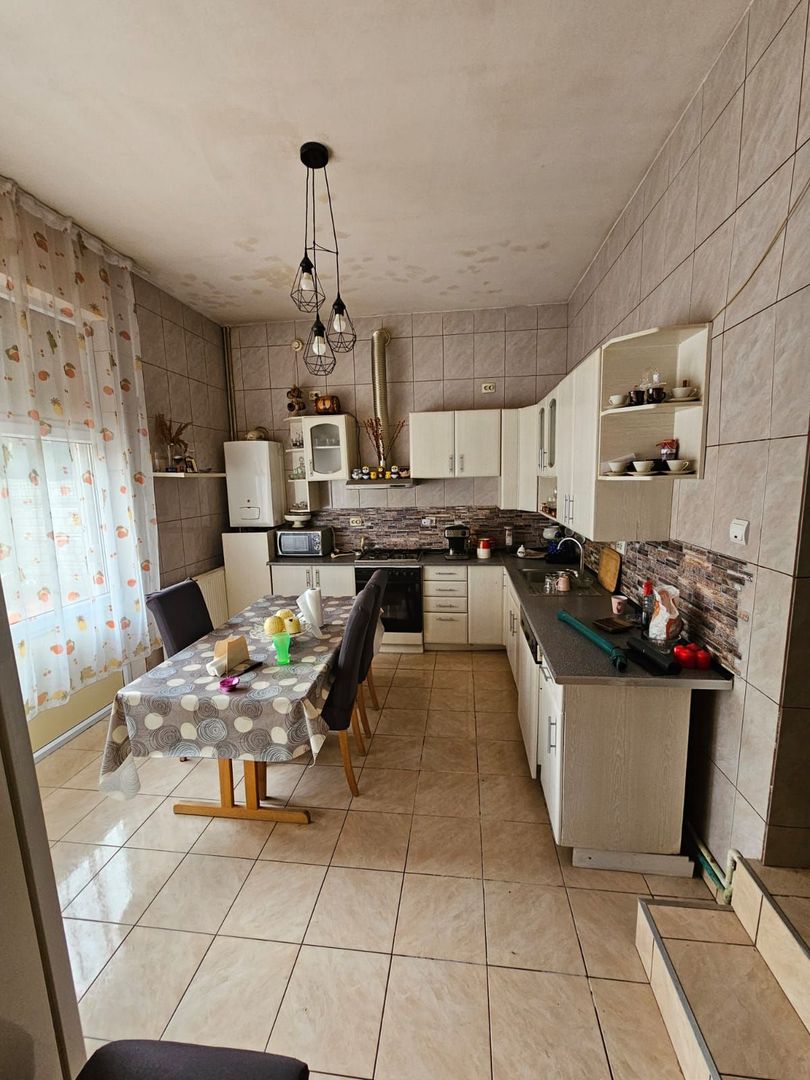 Casa- zona Spitalul nr1 - Poză 4