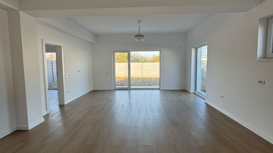 Casa traditionala napoletana gata de mutat! Finisaje premium - Poză 1