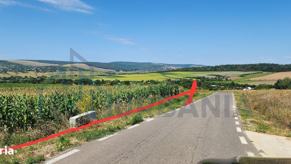 Teren cu priveliste superba 21000mp în zonă liniștită - Poză 5