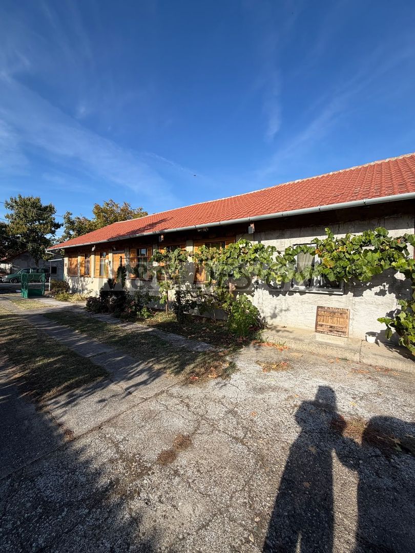 Casa nemteasca 4 camere Uivar - Poză 15