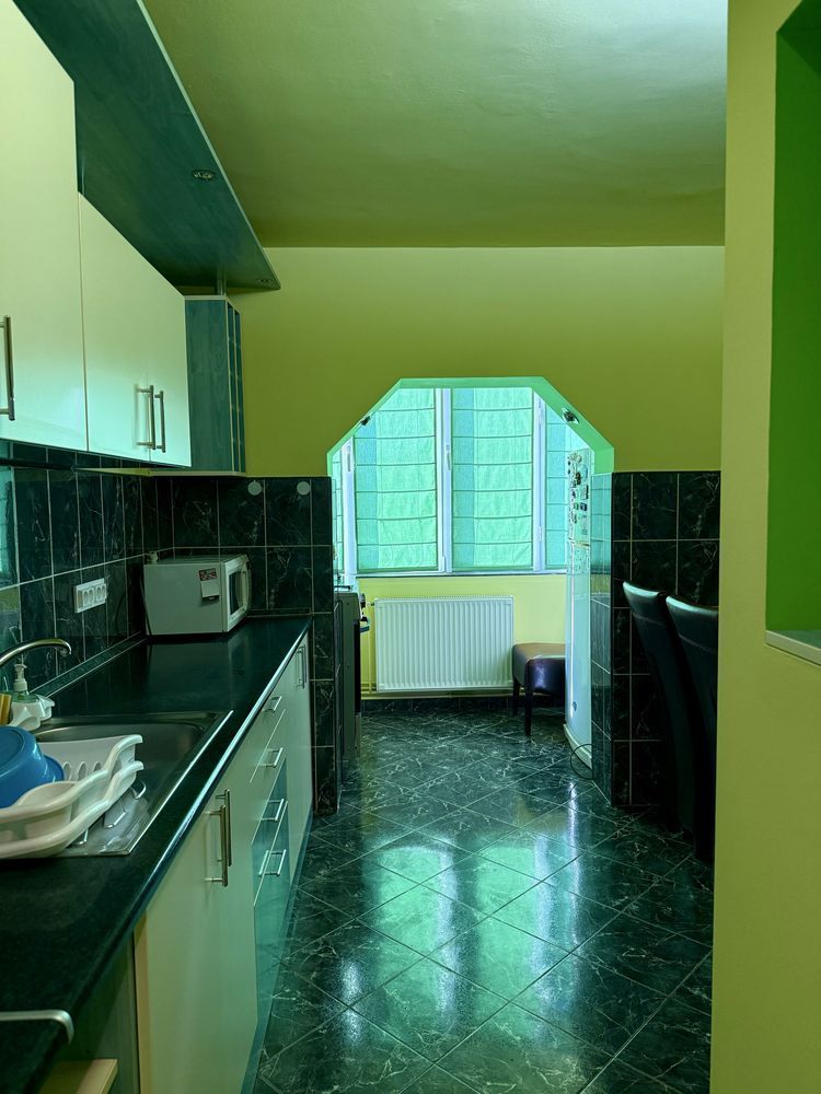 3 cam decomandat Girocului - Poză 1