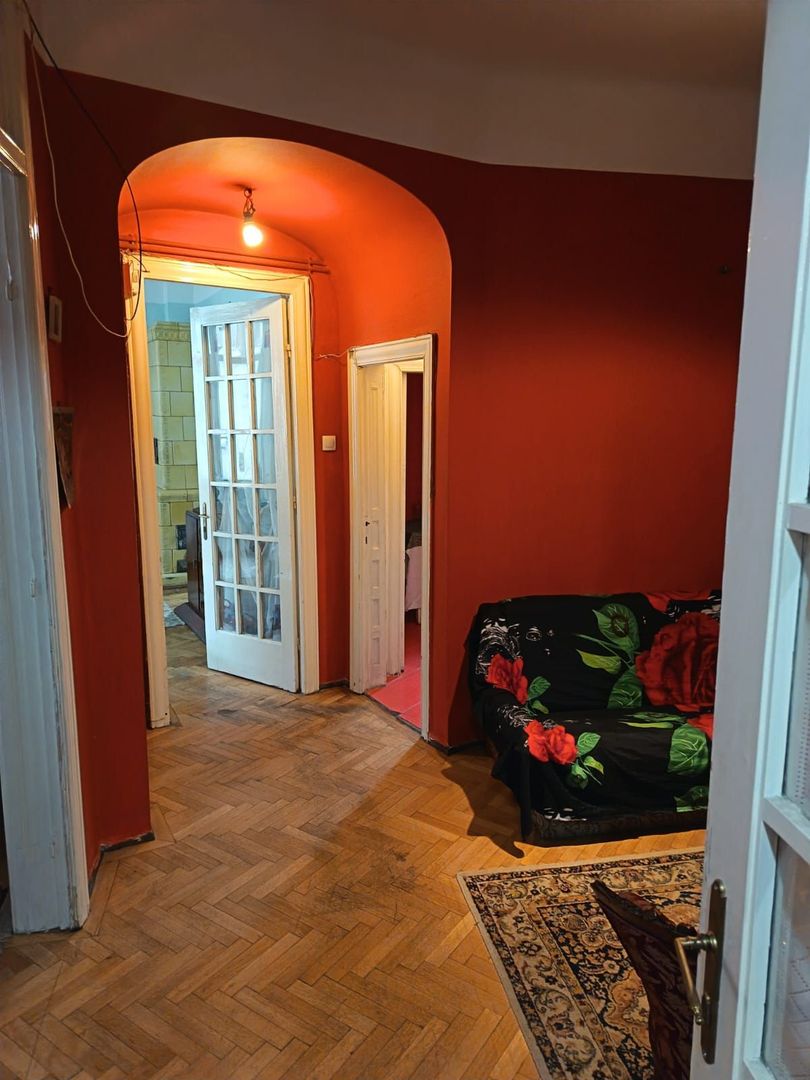 De Vanzare apartament 4 camere Rosetti-Mantuleasa - Poză 2